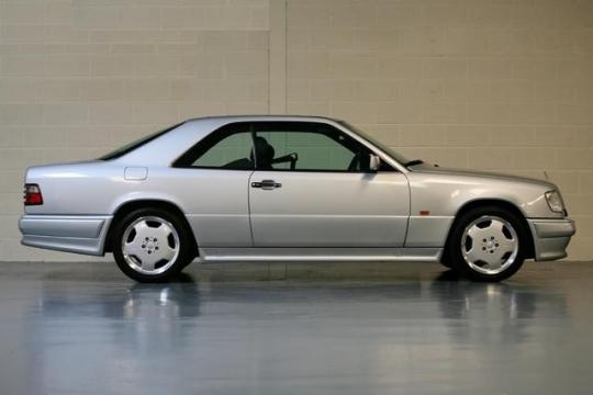 E - W124 AMG LATERALES COUPE