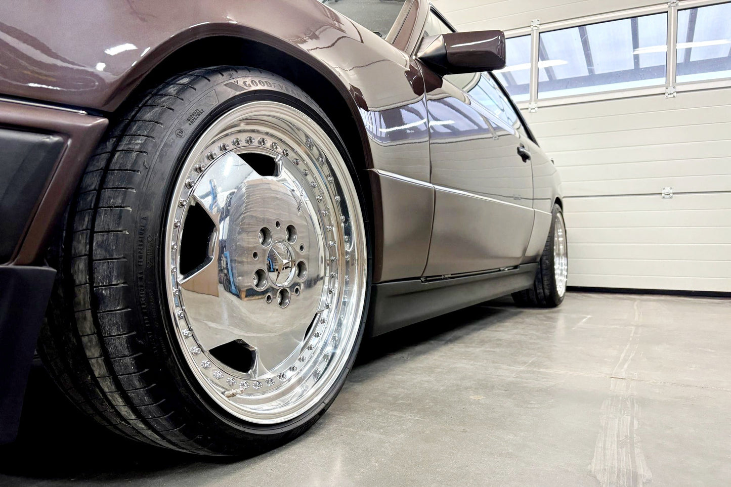 E - W124 KAMEI SIDE SKIRTS