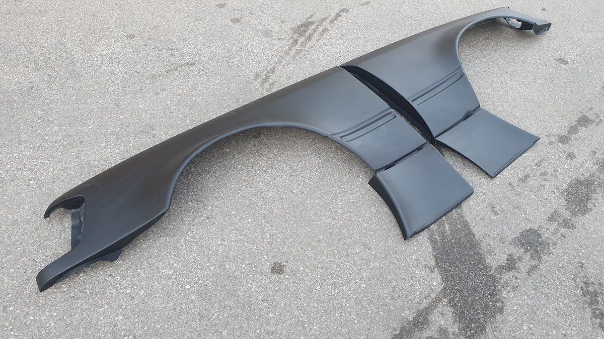 E - W124 WB HAMMER BODYKIT