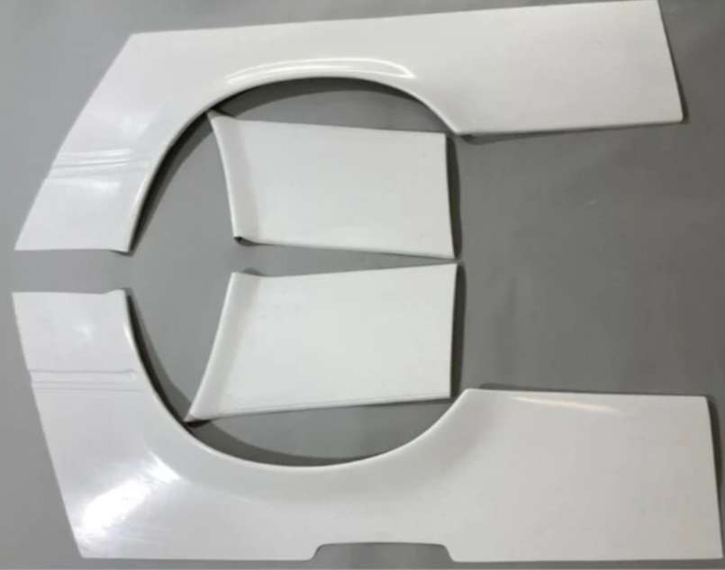 E - W124 GUARDABARROS TRASEROS ANCHOS