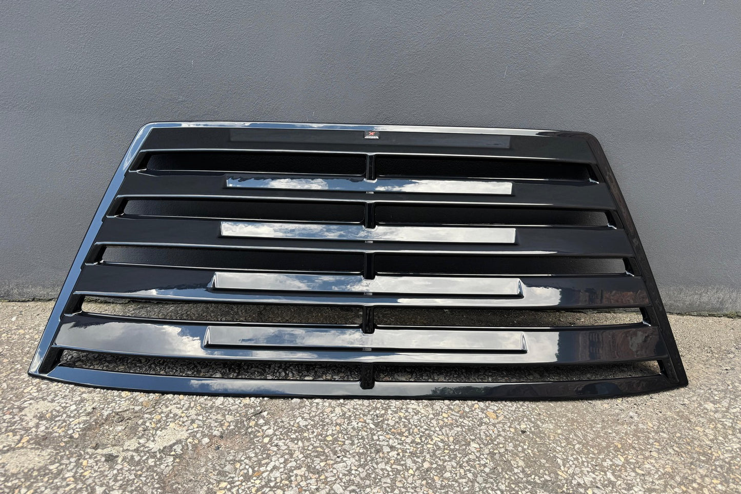 E30 - LOUVER