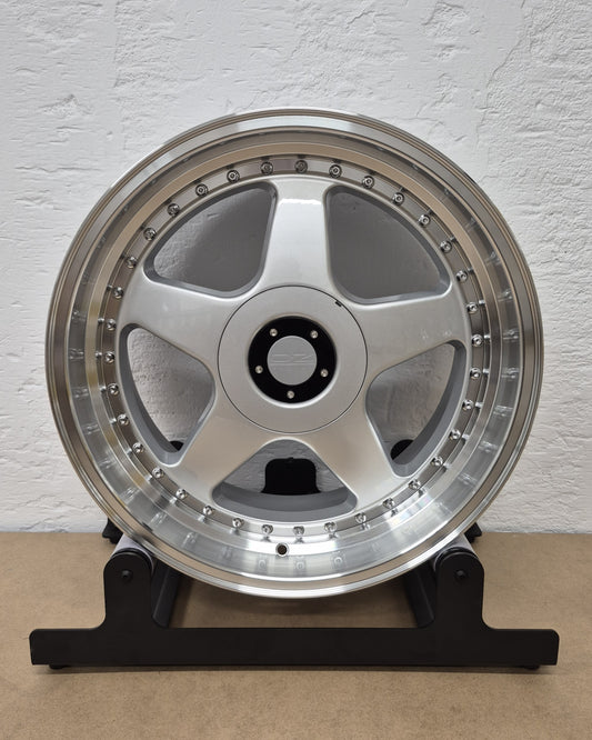 18" FUTURA 5X112/120