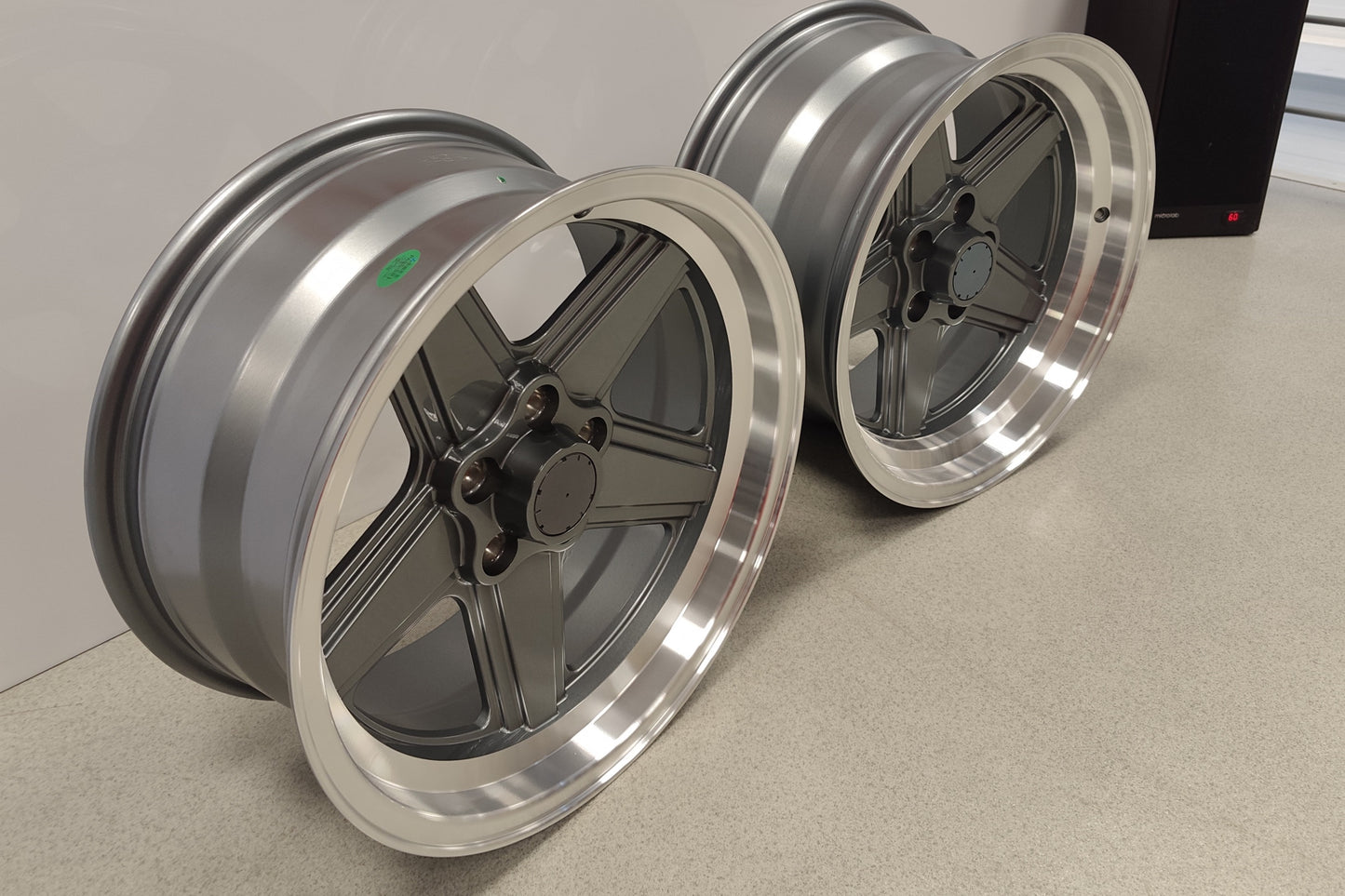 17" PENTA DARK 5X112