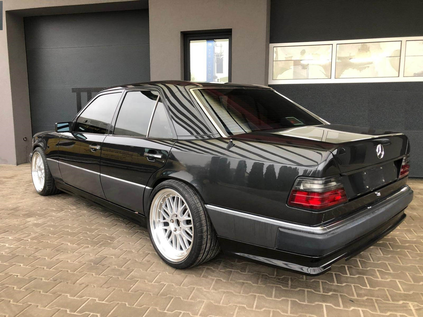 E - W124 KAMEI KIT DE DEFENSAS