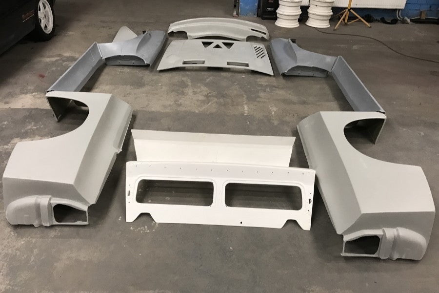 B -  SPORT QUATTRO S1 E2 KIT DE CARROCERÍA 