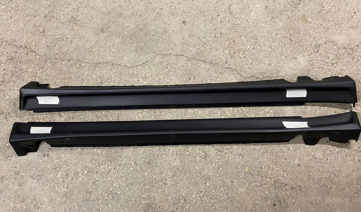 E - W124 AMG SIDE SKIRTS COUPE