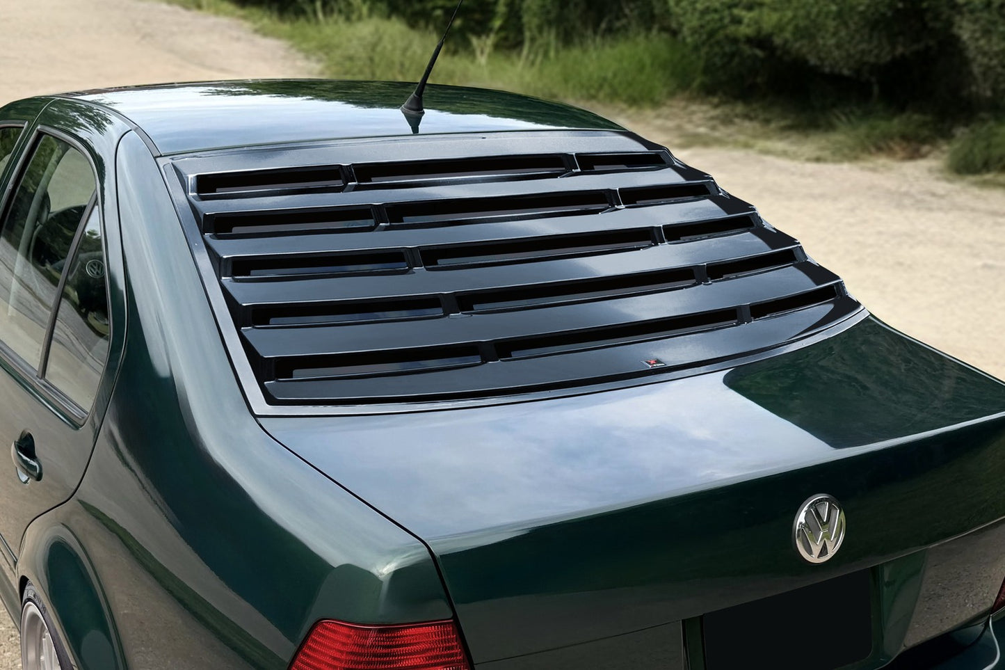 B - LOUVER